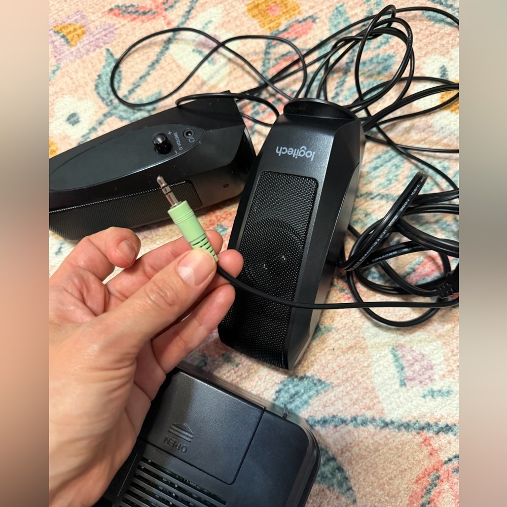 Logitech Black Portable Radio System - Picture 11 of 14